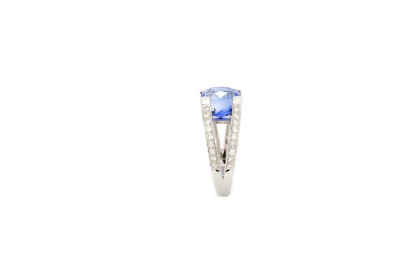Solitaire Saphir, or blanc et Diamants 3