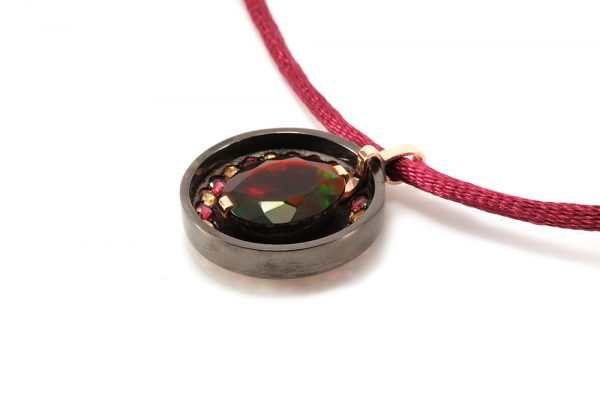 Pendentif Divinité - Opale et argent 4
