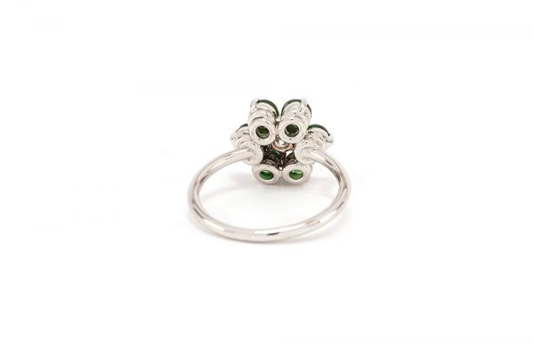 Bague Lucky Charm, Tsavorites et diamant sur or blanc 3