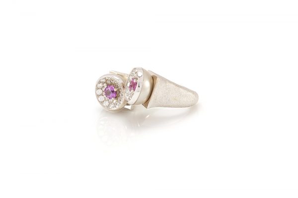 Bague Taj Mahal, Or, perle, diamants et saphirs 2