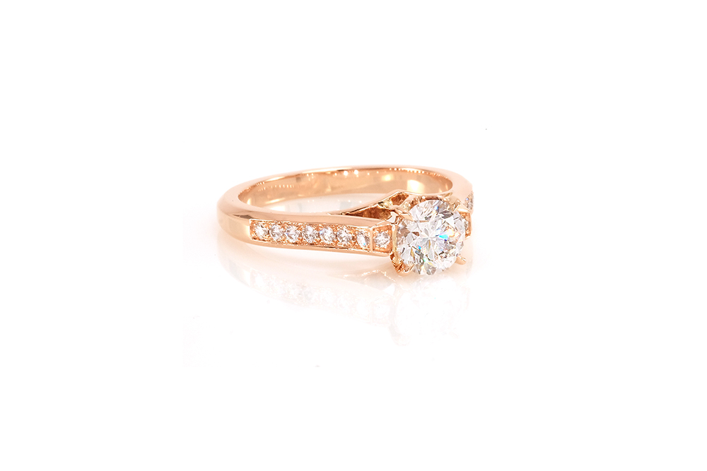 Solitaire Destin, or rouge et diamants 4