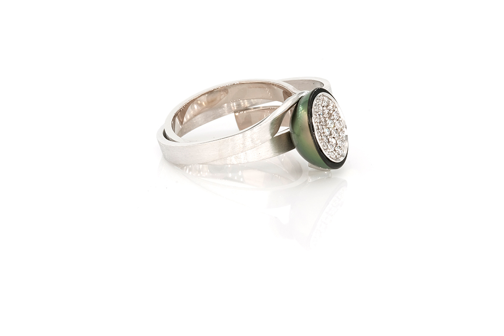 Bague Or, perle et diamants