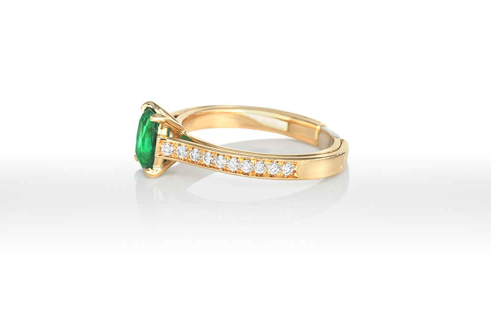 Solitaire, émeraude et diamants 6