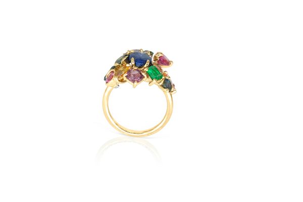 pierres précieuses, saphir, diamant de couleur, or jaune, grenat, emeraude 3