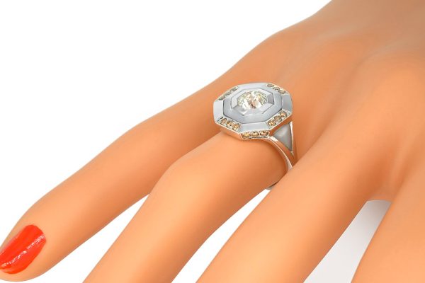 or blanc, nacre et diamants