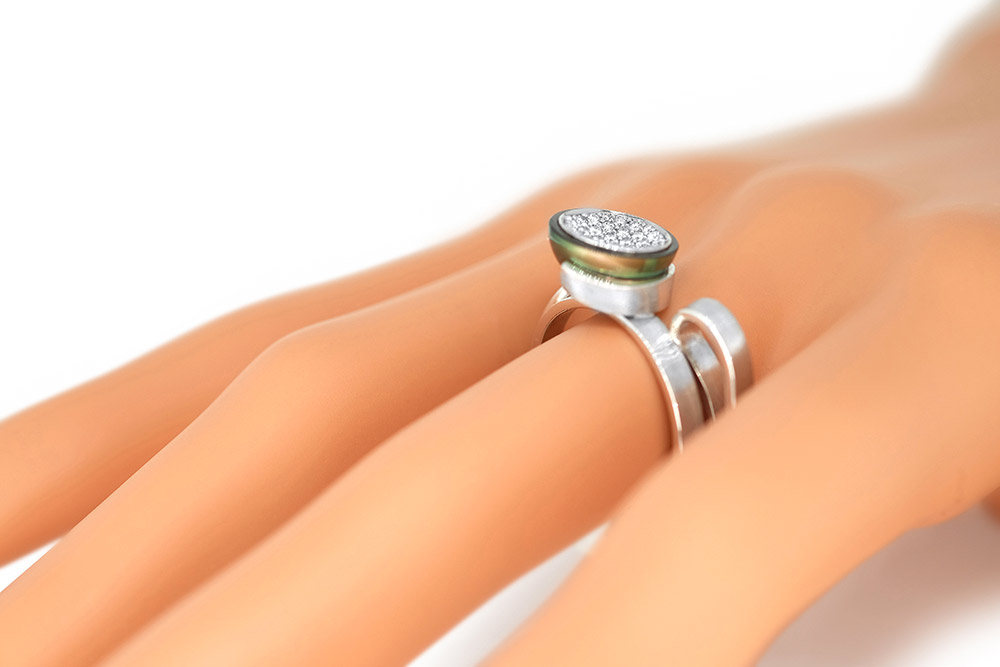 or blanc, perle et diamants