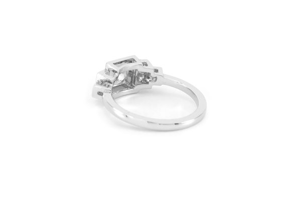 Bague art deco or blanc et diamant 4