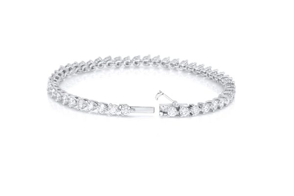 Bracelet rivière en or blanc et 5 carats de diamants 6