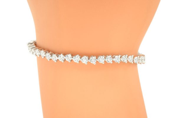 Bracelet rivière en or blanc et 5 carats de diamants 2