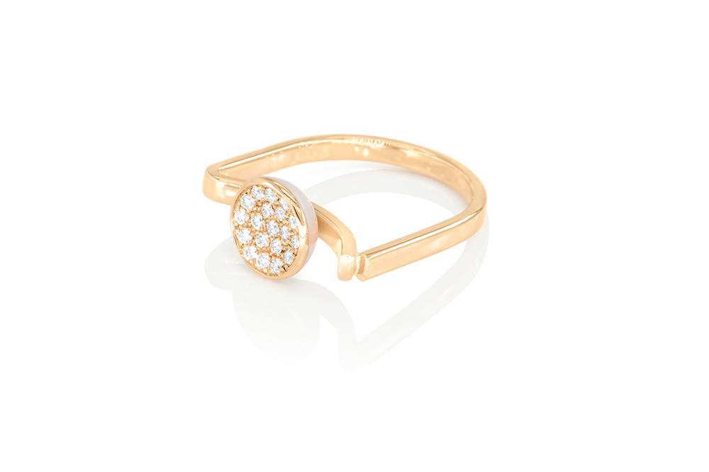 Bague Lily en or rouge, perle Akoya et diamants 6