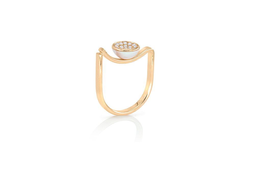 Bague Lily en or rouge, perle Akoya et diamants 3