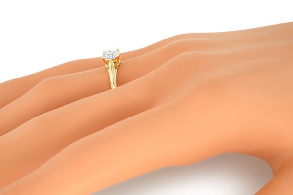 Solitaire Nature en or jaune et diamant 1