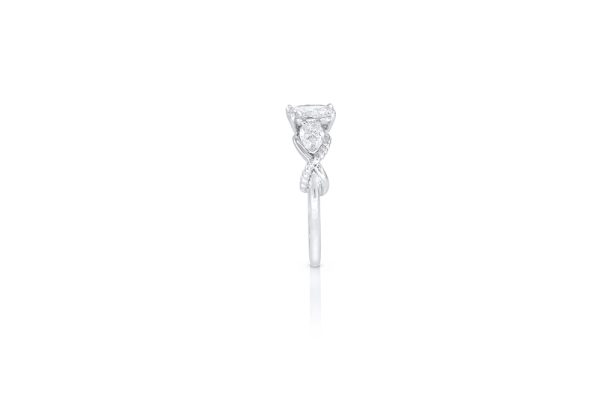 Solitaire tressé oval en or et diamant oval 5