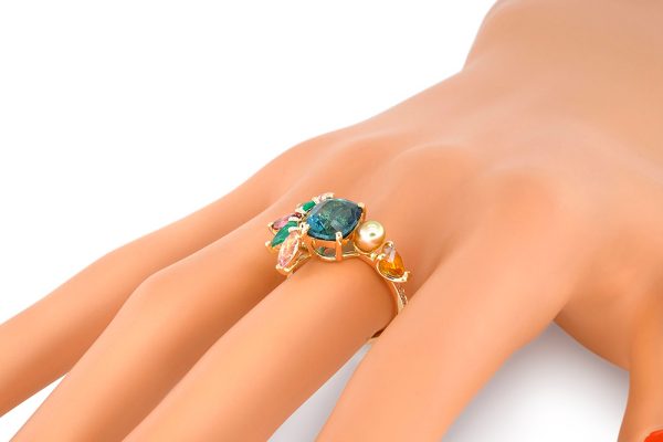Bague Givrée, or jaune et pierres précieuses 2