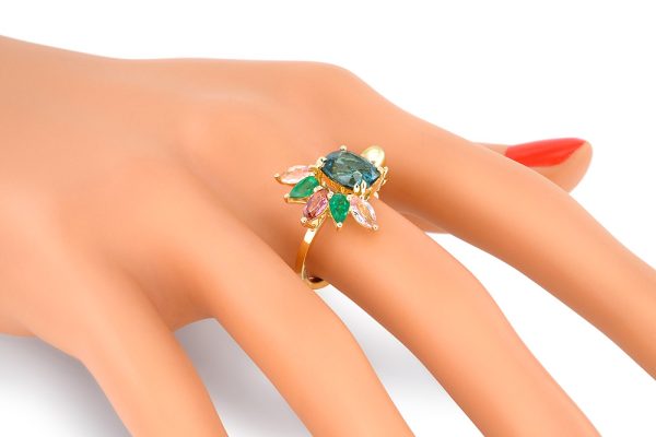 Bague Givrée, or jaune et pierres précieuses 1