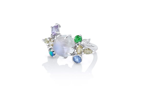 Or blanc et pierres précieuses 6