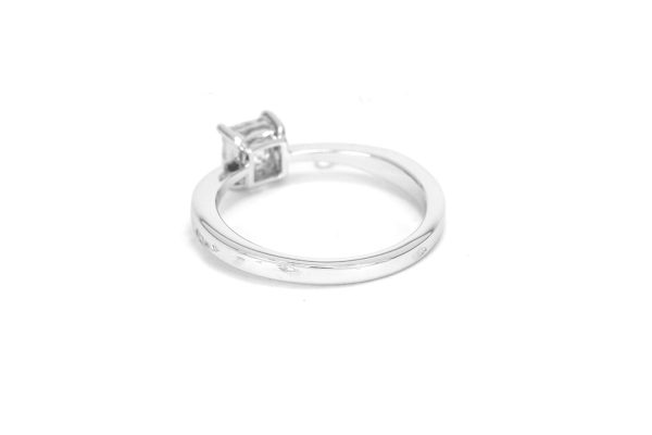 Diamant Princesse et or blanc 2