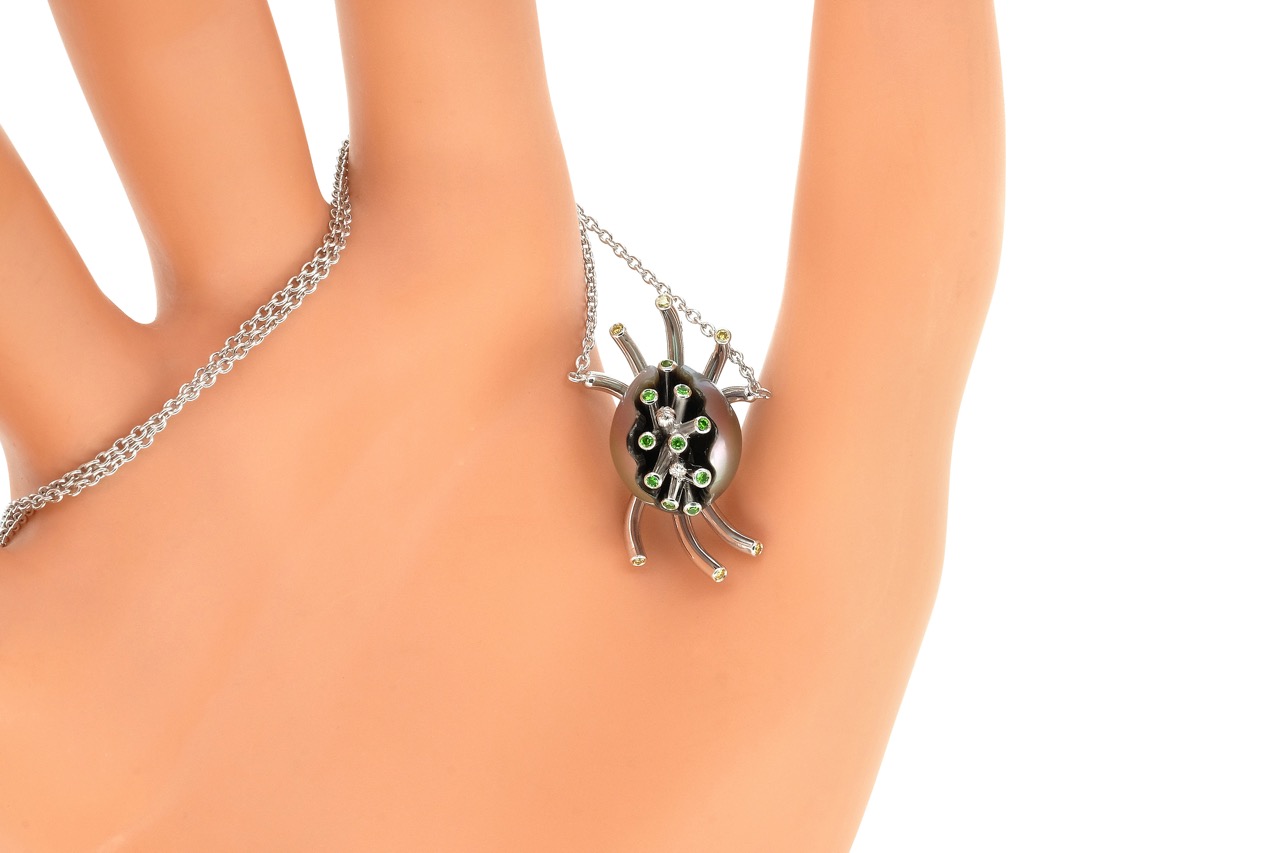 Pendentif Anémone, or grenats diamants jaune et perle 1